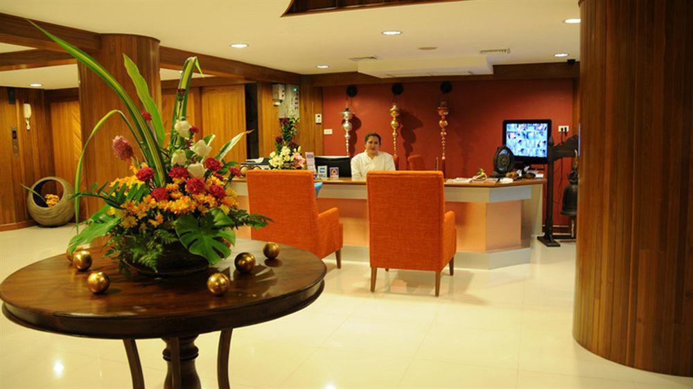 Lullaby Inn Silom Бангкок Экстерьер фото