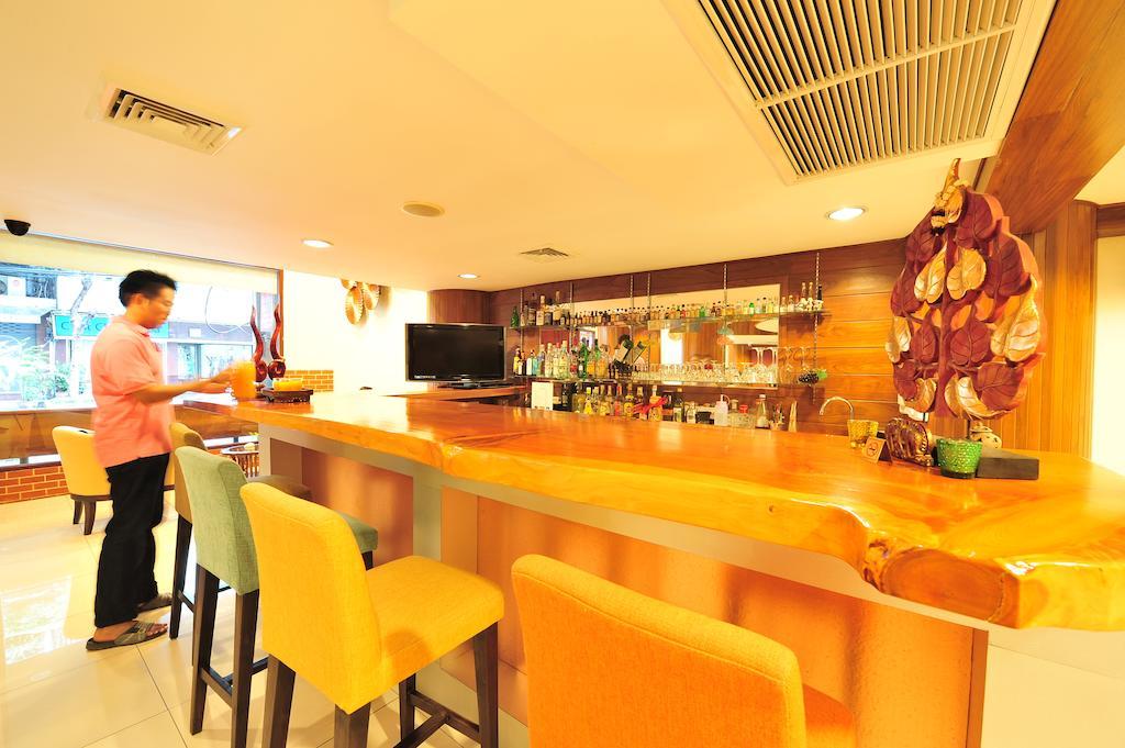 Lullaby Inn Silom Бангкок Экстерьер фото